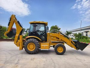 Chargeuse-pelleteuse compacte 4x4 JCB 3CX 4CX CAT 416/420f/430, chargeuse de grumes, modèle 2024, charge nominale de 2500 kg - Product Image 5