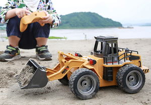 Bulldozer RC en métal <span class=keywords><strong>HUINA</strong></span> <span class=keywords><strong>1520</strong></span> 6CH 1/18 2.4GHz RTR, chargeur frontal, véhicule de construction, jouet de tracteur - Product Image 6