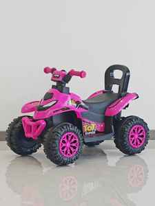 Elektrische auto voor kinderen, 2025 model, met duwstang en kap, populair voor kinderen van 1 tot <span class=keywords><strong>3</strong></span> jaar, handbediende auto met pedaal. - Product Image 6