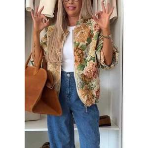 Chaqueta Bomber Varsity Personalizada 2026 para Mujer, Jacquard, Manga Larga, Cierre de Cremallera, Ligera, Cuello Alto, para Primavera - Product Image 2