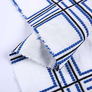 Construcción de tela bordada Lisa india de gasa de algodón con diseño de cuadros de última generación, el más novedoso de la semana, la primavera - Product Image 1