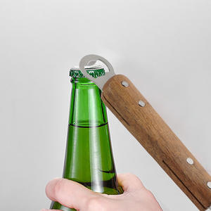 Spatule de barbecue multifonctionnelle avec manche en bois, parfaite pour les grils et les brochettes de barbecue, pour le camping et les pique-niques - Product Image 5