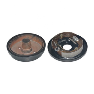 Pour Toyota Dutro Dyna Bu91 Bu96 Wu93 14b <span class=keywords><strong>Tambour</strong></span> de frein à main 46501-36130 46501-36180 Pièces de <span class=keywords><strong>camion</strong></span> - Product Image 3