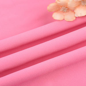 ผ้าถักแบบยืดได้ 4 ทิศทาง สีดำ เนื้อผ้าด้าน 34% สแปนเด็กซ์ 66% ไนลอน ซึมซับความชื้น เหมาะสำหรับชุดโยคะและชุดกีฬา ใช้สำหรับทำเสื้อชั้นในกีฬา - Product Image 2