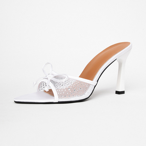Chaussures à talons hauts noires à bout carré pour femmes, sandales <span class=keywords><strong>mules</strong></span> sexy en maille avec strass, idéales pour les rendez-vous et les soirées - Product Image 3
