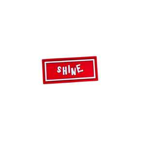 Parche de Goma de PVC Suave con Logotipo Rectangular en Relieve 3D Personalizado para Ropa y Bolsas - Product Image 1