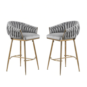 Juego de taburetes de Bar de altura de mostrador de 26 pulgadas, 2 taburetes de Bar de isla de cocina de terciopelo con parte posterior ondulada, base cromada dorada y reposapiés gris - Product Image 1
