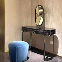 Coiffeuse italienne de designer en bois massif avec miroir sur pied Mobilier d'hôtel de style moderne pour appartement Chambre à coucher principale