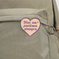 Lot de trois épingles en émail avec citations religieuses espagnoles, motifs cœur et fleur, broches à slogan religieux pour veste, sac à dos, revers et accessoires