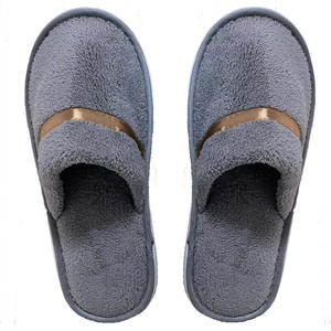 Pantuflas Personalizadas Desechables <span class=keywords><strong>de</strong></span> Terciopelo <span class=keywords><strong>de</strong></span> Coral Suave y Cómodo, Pantuflas <span class=keywords><strong>de</strong></span> Lujo para <span class=keywords><strong>Hotel</strong></span> con Cinta <span class=keywords><strong>de</strong></span> Color, Gruesas y Antideslizantes para Viaje - Product Image 3