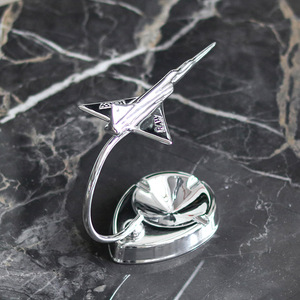 Posacenere Decorativo a Forma di Aeroplano in Lega, Design Moderno e Semplice per Casa, Hotel, Club, Reception - Product Image 1