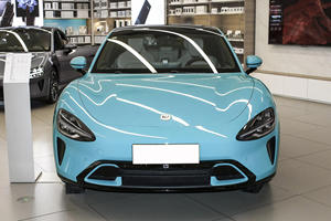 2024 Xiao Mi SU7 Coche eléctrico de alta velocidad 210 km/h 5 asientos Adultos Lujo EV Coche Nuevo Vehículo de energía - Product Image 2