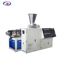 Machine d'extrusion industrielle à double vis pour tuyaux et profilés en PVC/WPC avec contrôle PLC, haute capacité 150-250 kg/h