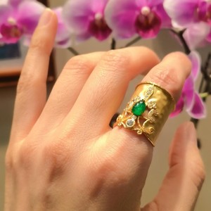Schicker, eingelegter, breiter Ring mit grünem Zirkon für Männer und Frauen, sanfte Retro-Mode, hochwertige Mode - Product Image 3