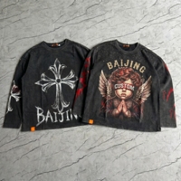 Chemise à manches longues en coton délavé pour homme, imprimé graphique audacieux croix et ange avec détails de manches flamboyantes, style streetwear