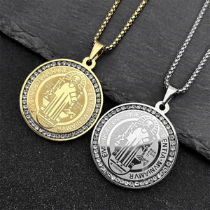 Collar con Medallón Religioso Católico de San Benito, Chapado en Oro de 18K, de Acero Inoxidable, para Hombre - Product Image 2