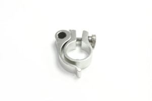 Morsetto per sellino bici H-40 in alluminio con leva QR, anodizzato argento, con manopola di regolazione fine e boccola in gomma per 31,8 mm - Product Image 3