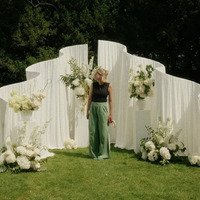 Accessoires de mariage : Arche ondulée en métal en forme de S, décoration de toile de fond, draperie personnalisable pour cérémonie de célébration