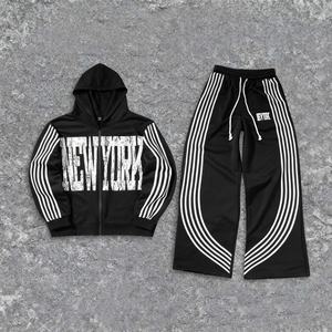 Ensembles de survêtements streetwear personnalisés pour hommes, imprimés sérigraphiés, deux pièces, avec pantalons évasés et sweats à capuche - Product Image 1