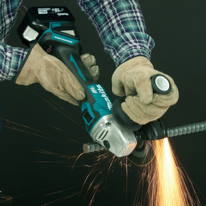 <span class=keywords><strong>Amoladora</strong></span> Angular Inalámbrica <span class=keywords><strong>Makita</strong></span> DGA454RME DGA454Z de 18V, 115mm (4.5 Pulgadas), con Motor sin Escobillas, Batería de Iones de Litio, Herramienta de Corte y Pulido - Product Image 3