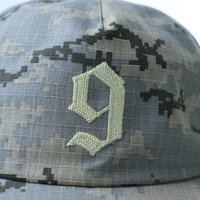 Aksesoris Fashion Grosir Topi Snapback 5 Panel Tanpa Struktur dengan Pinggiran Sedikit Melengkung dan Logo Bordir