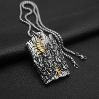 Kalung Liontin Baja Anti Karat Lapis Emas Vintage Motif Kulit Kadal Kalajengking Tekstur Gothic, Perhiasan Fashion Berkualitas untuk Pria Grosir