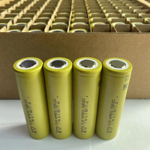<span class=keywords><strong>3.2V</strong></span> 3.7V 원통형 셀 18650 <span class=keywords><strong>26650</strong></span> <span class=keywords><strong>3000mAh</strong></span> 리튬 이온 배터리 셀 에너지 저장 배터리 팩