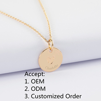 Collier personnalisé en acier inoxydable plaqué or avec pendentif cœur gravé, nom et date personnalisés, médaille gravée