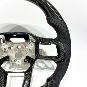 Vente directe d'usine, fibre de carbone noire, cuir perforé, volant sport adapté à la <span class=keywords><strong>Ford</strong></span> <span class=keywords><strong>Mustang</strong></span> <span class=keywords><strong>GT</strong></span> <span class=keywords><strong>2015</strong></span> 2016 2017 - Product Image 2