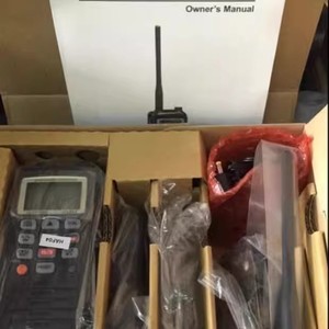 Émetteur-récepteur VHF marin Standard Horizon HX851 avec GPS, radio portable flottante, batterie Li-Ion haute capacité incluse - Product Image 2