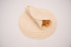 Producción Personalizada de Tortillas Mexicanas de Trigo Integral con Mezcla de Granos y Relleno de Pollo en China - Product Image 5