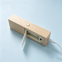 Base de Lámpara LED de Madera Natural con Botón Táctil e Interruptor, Luz Blanca Cálida Opcional, Alimentación por Baterías AAA a Través de Ranura
