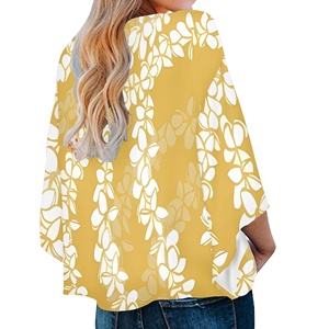 Tendência da Moda: Blusa Feminina Casual Elegante de Verão com Estampa Floral Havaiana Amarela, Manga 3/4, Decote V e Chiffon Leve - Product Image 2