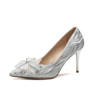 Zapatos de Novia 6681-13 con Tacón de Aguja, Punta en Pico, Lazo Brillante, Forro de Satén - Product Image 5