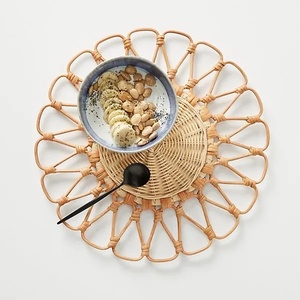 Handmade Natural Rattan Charger Plate Floral <strong>Round</strong> Placemats Flower-Shaped Rattan Mat <strong>Round</strong> Rattan <strong>Tablemats</strong> - Product Image 3