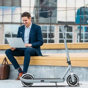 Monopattino Elettrico Mihunter Leisure S05 da 8.5 Pollici a Lunga Autonomia Pieghevole con Doppio Freno E-Scooter per Adulti con Certificazione ABE - Product Image 6
