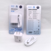 Chargeur mural USB de type C OEM QC3.0 paquet de téléphone portable à charge rapide avec sortie 5V/2,4 A et entrée 9V/2A