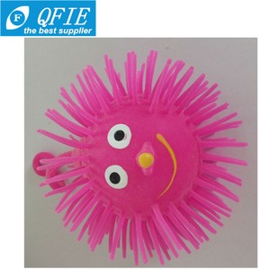 Haute qualité coloré mignon 2 pouces hérisson TPR clignotant balle puffer avec des yeux - Product Image 6