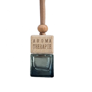 Modern Gradient Square Car Perfume Bottle Air Freshener Empty Hanging Ornament with Vent Placement <b>Essential</b> <b>Oil</b> Pendant - Product Image 2