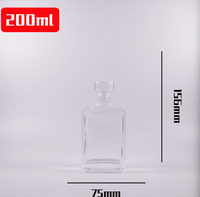 Bouteilles de vin en verre carrées de haute qualité, transparentes, personnalisées, 100 ml, 200 ml, 500 ml, vente chaude, avec bouchon pour vin, bière, boissons