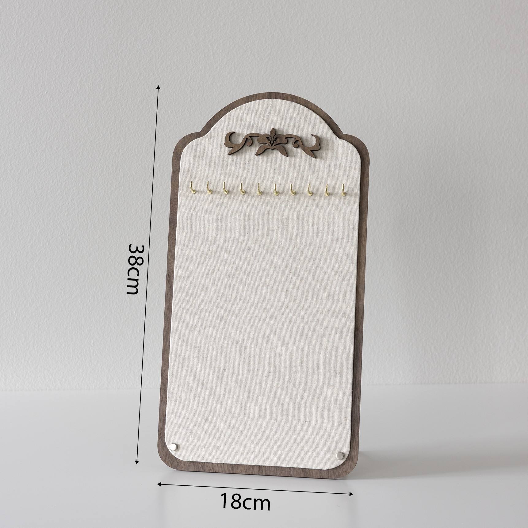 beige necklace plate