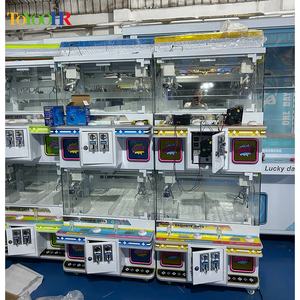 Máquina de garras comercial de doble capa para 4 jugadores, máquina de garras de juguete para niños, con pago por tarjeta de crédito y aceptador de billetes RQ - Product Image 4