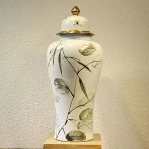 Minimalist Hand-painted Luxury Chinese Painting Leave Pattern Horse Pattern Ceramic Vase Home Decor Ginger Jar