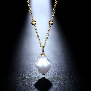 Collar con Colgante de Perla Cultivada, Forma Barroca, Cadena de Latón Chapada en Oro Blanco, Clásico para Uso Diario, Grado AAA - Product Image 1