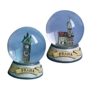 Globe d'eau en verre personnalisé Résine 3D <span class=keywords><strong>Prague</strong></span> Boule à neige Souvenirs Cadeaux - Product Image 1