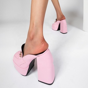 Sandalias de Tacón Alto con Punta Cuadrada, Cómodas y Sensuales, con Cadena Dorada, Parte Superior de Cuero Vacuno, Estilo Slip-on, Plataforma para Mujer, Verano-Otoño - Product Image 2