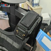 Gilet tactique d'extérieur anti-couteau réglable détachable multifonctionnel portable unisexe en gros