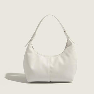 Sac à bandoulière élégant pour femme, motif zippé, en cuir PU, doublure polyester, design polyvalent à porter à la main, usage quotidien toutes saisons - Product Image 2