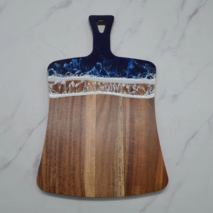 Tabla de cortar con forma de abanico Triangular de ola oceánica azul, mango de cocina de tamaño personalizado, ecológico, sostenible, para servir alimentos - Product Image 1