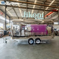 Camion de restauration mobile avec cuisine complète, idéal pour la vente de glaces, de hot-dogs et autres spécialités, parfait pour les événements, le camping et les fêtes.